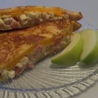 Apple Ham Grilled Cheese