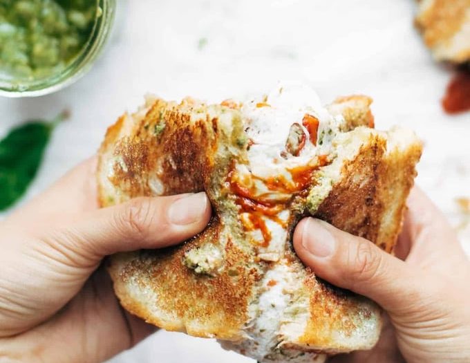 CAPRESE GRILLED CHEESE
