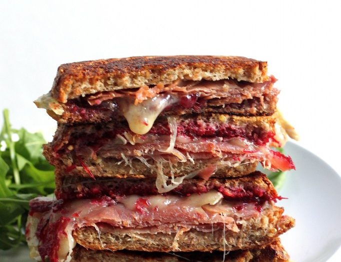 CRANBERRY, BRIE AND PROSCIUTTO GRILLED CHEESE
