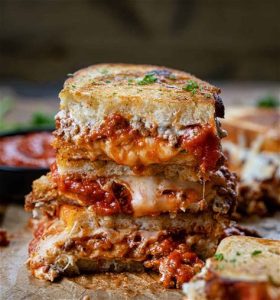 Lasagna Grilled Cheese
